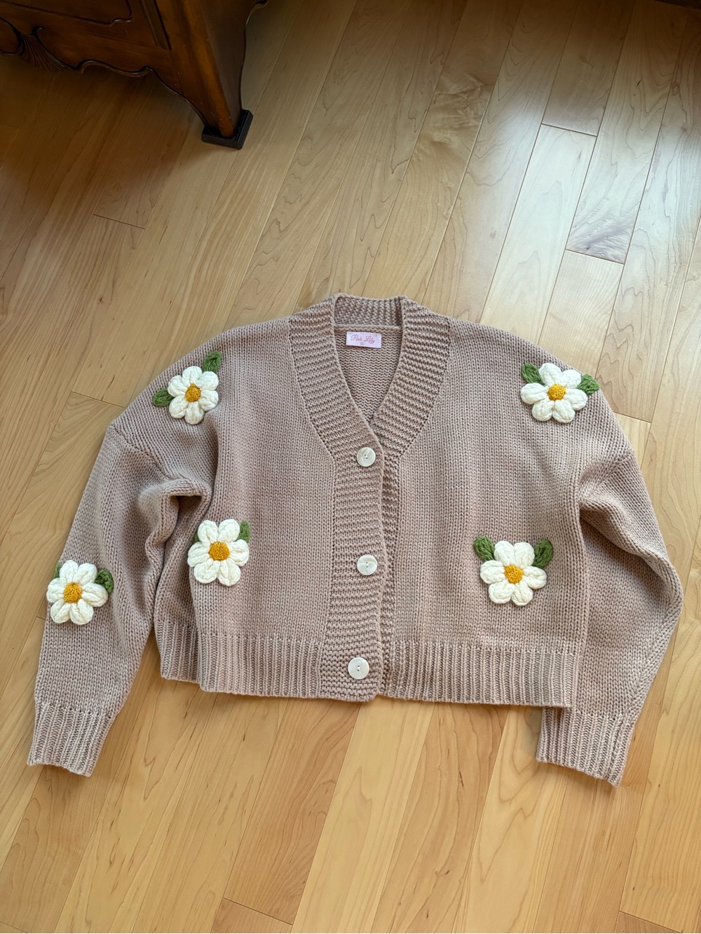 Pink Lily Beige Daisy Appliqué Cropped Cardigan